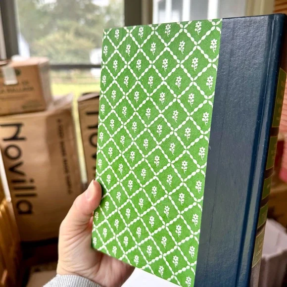 VINTAGE Reader's Digest Condensed Books Volume 2 1984 - Picture 3 of 3